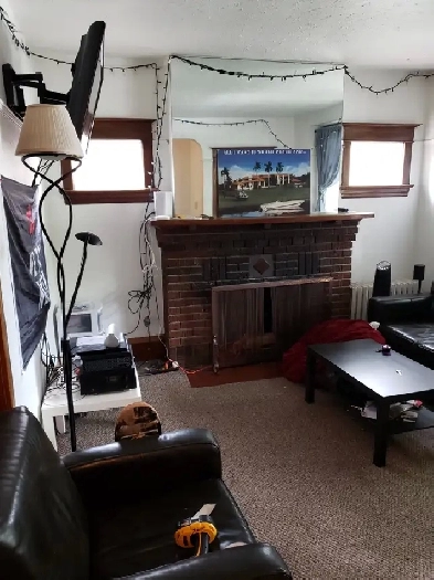Room in a house on the 2nd floor, June 1st, Christie & St. Clair Image# 1
