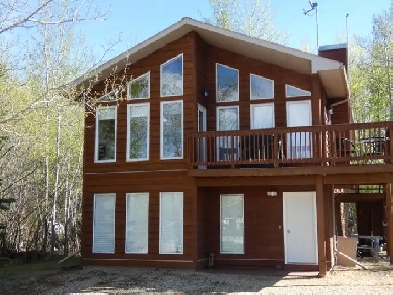 Great Home at Slave Lake Image# 2