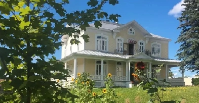 Chambres et suites à louer dans magnifique presbytère à Scott ! Image# 1