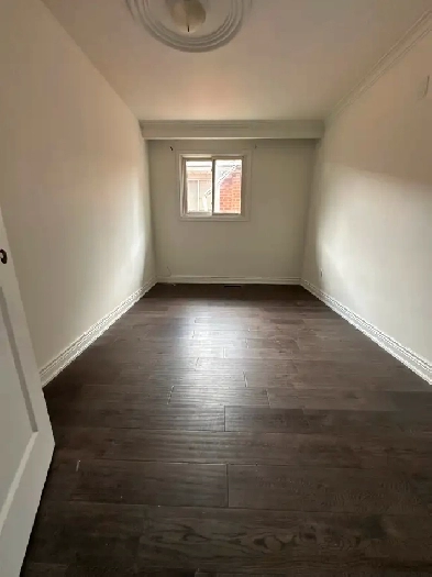 Specious room’s available near Humber college June 1th Image# 6