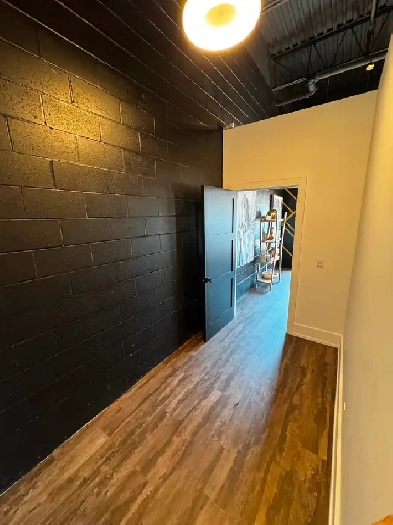 BEAUTY/NAIL/SPA/MAKEUP ROOMFOR RENT IN WOODBRIDGE Image# 2