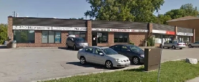 COMMERCIAL UNIT, REAR OF PLAZA OFF WAYNE GRETZKY PKW Image# 2