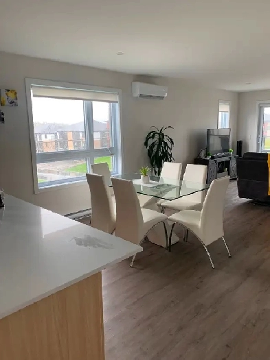 Logement 4 1/2 à louer - Prime de 500$ à la signature du bail Image# 4