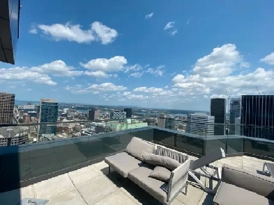 big luxe  studio 435sf , 1188 union , down town Image# 1