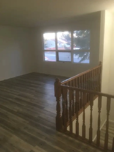 Main Floor Suite West side -UTILITIES INCLUDED -Ready for July 1 Image# 9