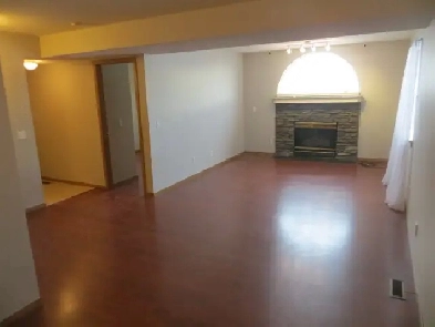 Bi-Level Legal Basement Suite for Rent - Monterey Park, NE Image# 7