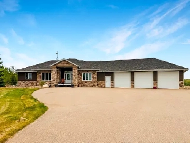 Custom 5-Bedroom Bungalow with Triple Car Garage on 12.45 acres Image# 1