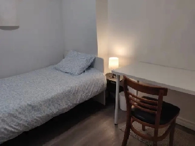 Furnished Room for Rent, Scarborough Image# 3