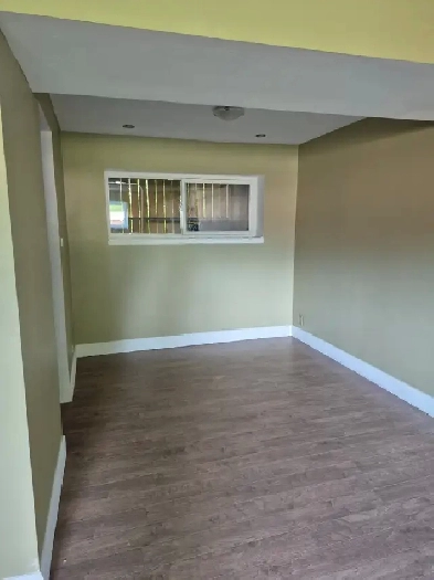 Female to rent 1 bedroom basement suite Image# 1