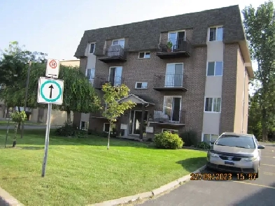 4-1/2 a louer Delson Image# 1