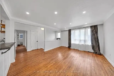 Amazing 4 Rent In Scarborough - Students / Working Professionals Image# 2