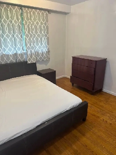 upper unit bedroom for rent Image# 3