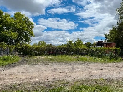 Gated Compound for Lease Image# 2