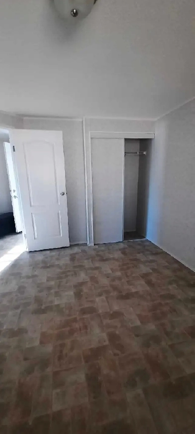 room for rent Image# 2