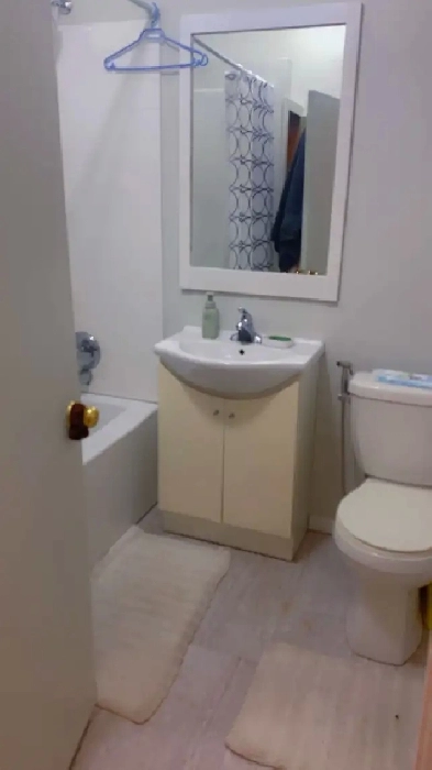 Room for rent female only 650 per month Image# 1