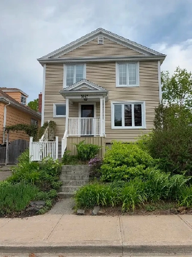 3 BR  2nd floor apartment South End Halifax Image# 1