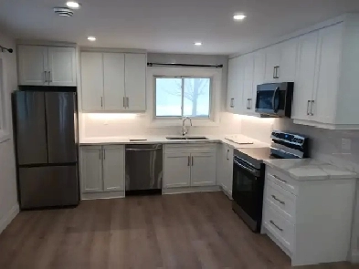 BRAND NEW 3 BEDROOM APARTMENT UNIT IN BEAUTIFUL NEIGHBORHOOD