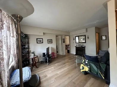 2 Bdrm  Darth - Heat, HW, Balcony, Parking Image# 3