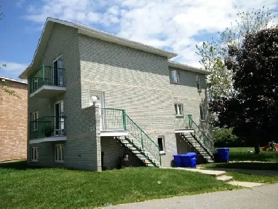 Appartement 3 chambres à louer - Labrosse - 3 bedroom apartment Image# 3