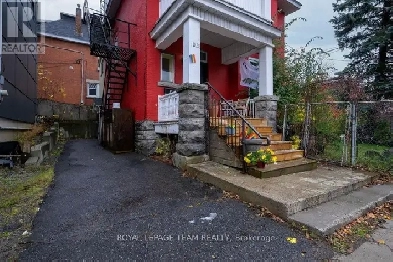 Hintinburg, 3 bedroom, completly renovated Image# 1