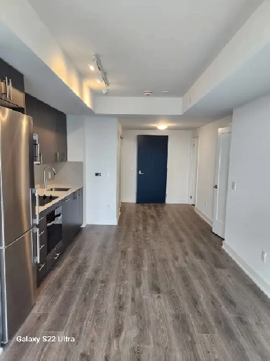 STUDIO CONDO APARTMENT FOR RENT MOVE IN READY IN OSHAWA! Image# 1