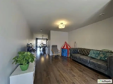 Beautiful Townhouse in Longueuil 2 1 Beds | 2.5 Baths | Heat Pum Image# 17