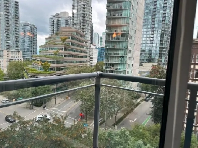 Stylish Ensuite Room – For Work & Study Image# 1