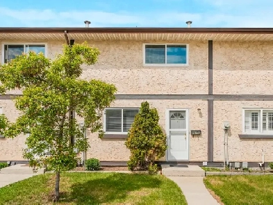 Well-kept 3 bedroom townhome in West Edmonton Image# 1