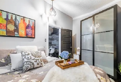 Furnished 2 Bedroom Suite All Utilities, Cable, Net Incl. Image# 4