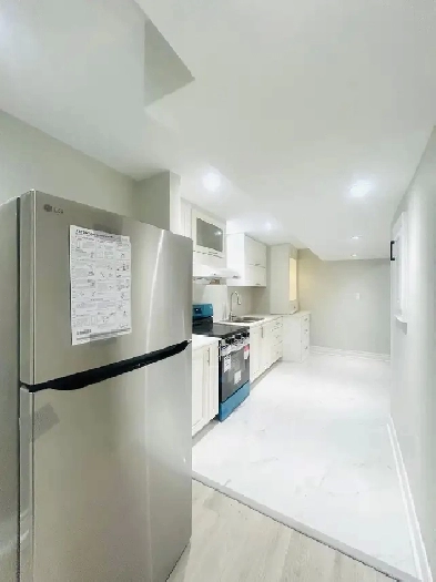 3 den basement for rent, Markham/14th Ave. Image# 10