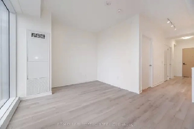 Bachelor for Lease Downtown