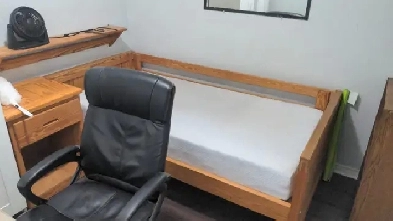 Seeking a third roommate Image# 1