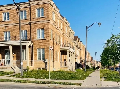 FEMALE ONLY ACCOMODATION NEAR YORK UNIVERSITY Image# 1