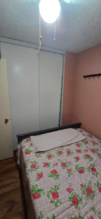 room for rent Image# 2
