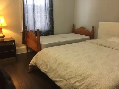 Adelaide St. & Hamilton Rd. private room share washroom& kitchen Image# 4