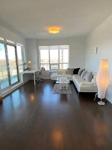 Spacious 2-Bedroom Condo for Rent – Steps from the beach Image# 9