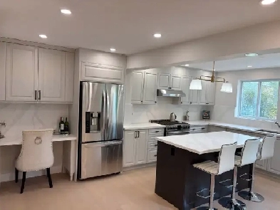 New renovated 4 bedroom home near trillium hospital rent Image# 4