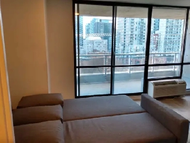AVAILABLE TODAY BED STUDENT DORM ROOM YONGE EGLINTON ALL INC Image# 9