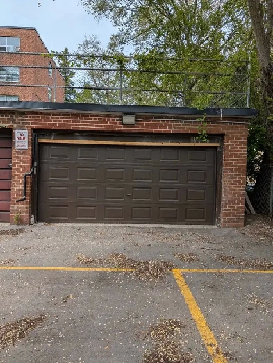 PRIVATE DOUBLE GARAGE - PARKLAWN/THE QUEENSWAY $520/MONTHLY Image# 5