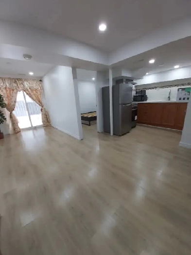 Bright 1 bedroom walkout ground floor apartment for rent Image# 4