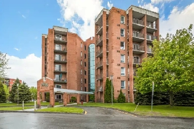 LOCAL COMMERCIAL À LOUER. 1 050 PC. SHERBROOKE. Image# 1