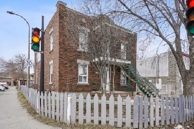 Chambre à louer pour 1er juillet - Metro St-Michel Image# 1