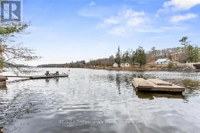 ~~~ Unique Year-Round Home/Cottage on Mountain Lake~~~ Image# 1