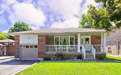 House for rent in Richmond Hill Image# 3