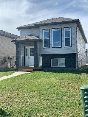 5 BED 3 BATH LEGAL UP DOWN DUPLEX IN WESTPOINTE! Image# 1