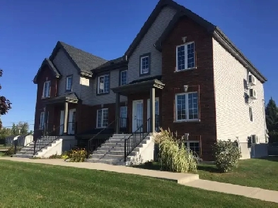 2 CH - 1 SDB - Blainville - $1,600 /mo Image# 1