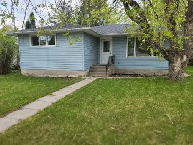 3 Bed Lakeview House in Lac du Bonnet Image# 8