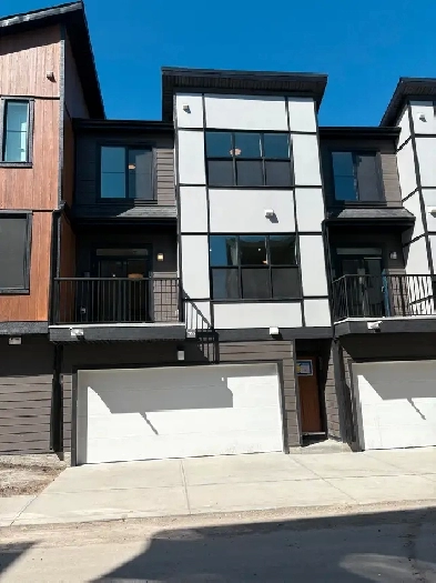 Brand New Town Home in NW Calgary Image# 4