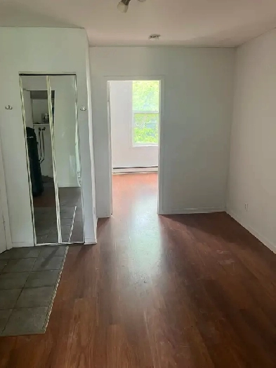 Appartement de 3 1/2 proche masson Image# 2
