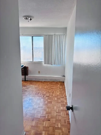 private room for rent Image# 4
